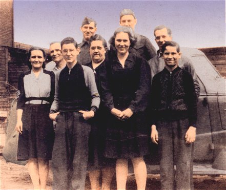 Photo of Ernest Edgar Cunneyworth and Ellen Catherine Sullivan family Photo of Ernest Edgar Cunneyworth and Ellen Catherine Sullivan family